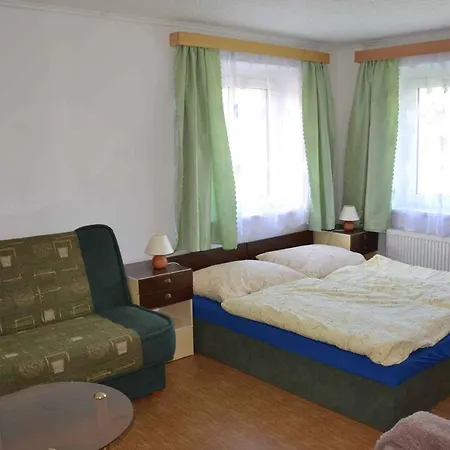 In 2142 * جابلونك ناد جيزيرو